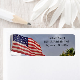 Amerikanische Flagge mit bewölktem Himmel USA patr