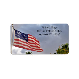 Amerikanische Flagge mit Cloudy Sky USA Patriotic Adressaufkleber