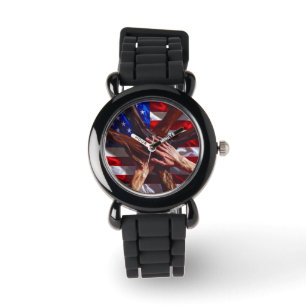 Amerikanische Flagge mit Händen verschiedener Amer Armbanduhr