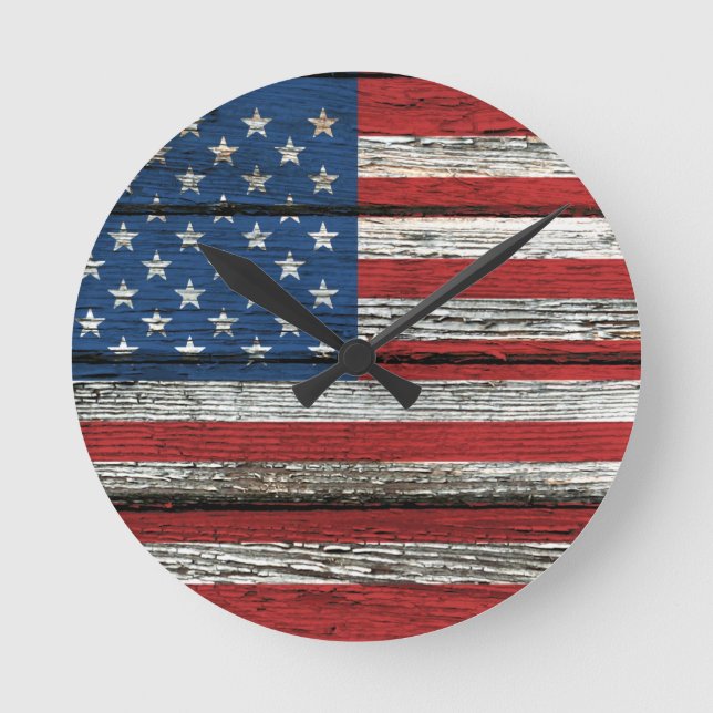 Amerikanische Flagge mit rauem hölzernem Runde Wanduhr (Vorderseite)
