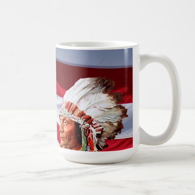 Amerikanische Flagge mit sitzender Bull-Tasse Kaffeetasse (Rechts)