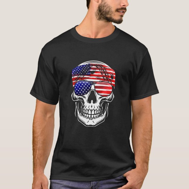 Amerikanische Flagge Skull USA Leiter der Flagge B T-Shirt (Vorderseite)
