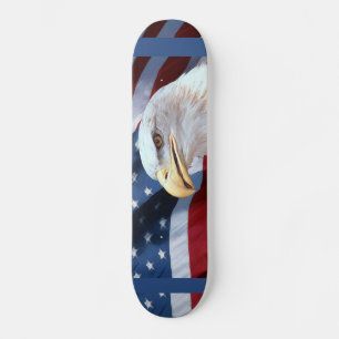 Amerikanische Flagge und Bald-Adler Skateboard