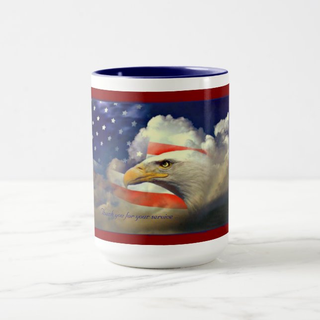 Amerikanische Flagge und Eagle Veterans Tasse (Zentrum)