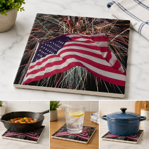 Amerikanische Flagge und Feuerwerke Fliese