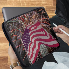 Amerikanische Flagge und Feuerwerke Laptopschutzhülle