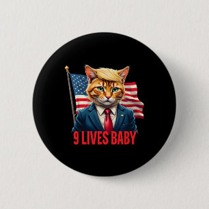 Amerikanische Flaggenkatze in Suite Donald Trump N Button