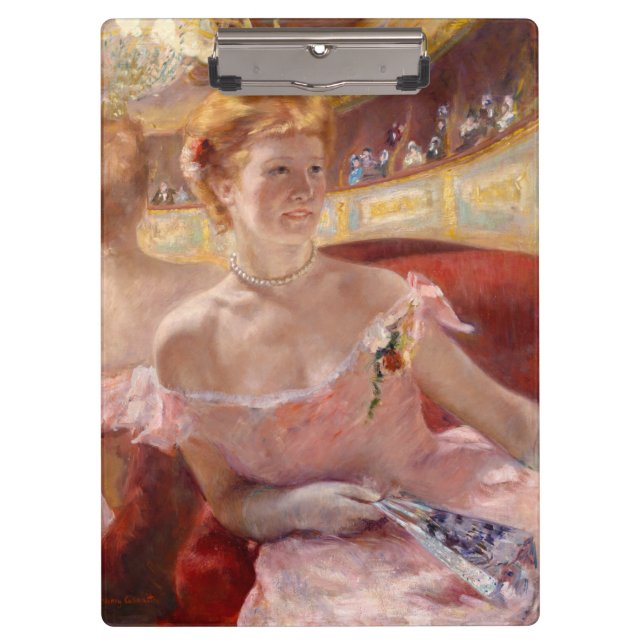 Amerikanische Frau mit Perlenschmuck und rosa Klei Klemmbrett (Vorderseite)