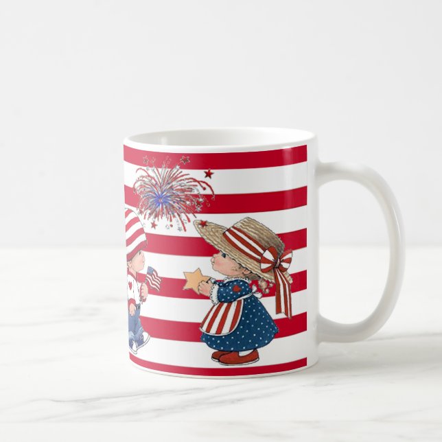 Amerikanische Jungen-und Mädchen-patriotische Tasse (Rechts)
