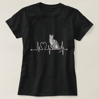 Amerikanische Kurzhaar-Herzschlag-Katzenkunst T-Shirt