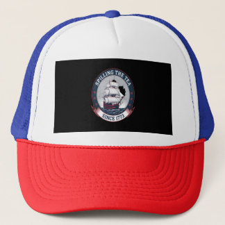 Amerikanische Unabhängigkeitstag Spilling The Tea Truckerkappe