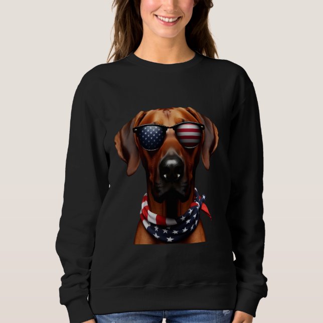 Amerikanischer Rhodesian Ridgeback Hund 4. Juli Be Sweatshirt (Vorderseite)