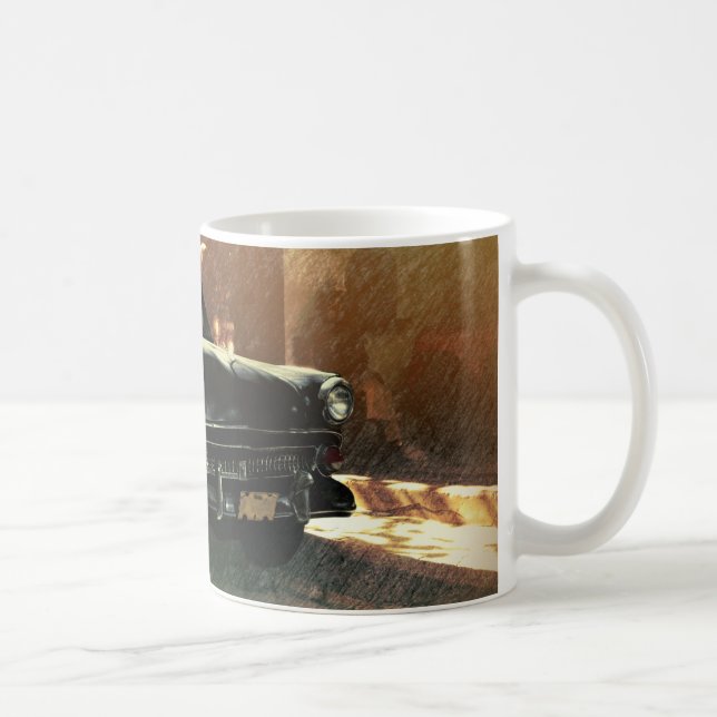 Amerikanisches Auto auf der Straße in der alten Ha Tasse (Rechts)