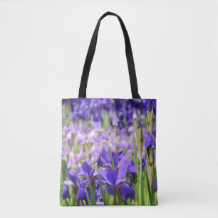 Amethyst Lila Irises Garden