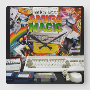 AMIGA MAGIC COMPUTER QUADRATISCHE WANDUHR