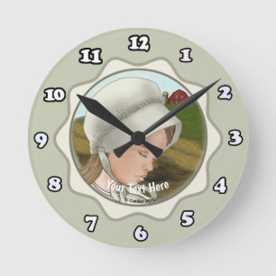 Amish Girl Wear Bonnet Round Clock Runde Wanduhr