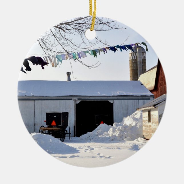 Amish Snowy Barnyard Weihnachtsdekoration Keramik Ornament (Vorne)
