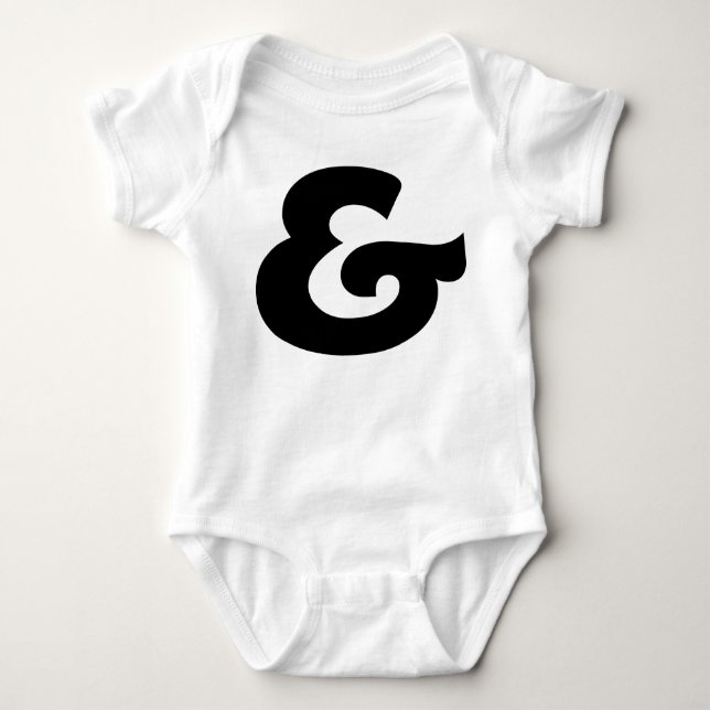 Ampersand Baby Strampler (Vorderseite)
