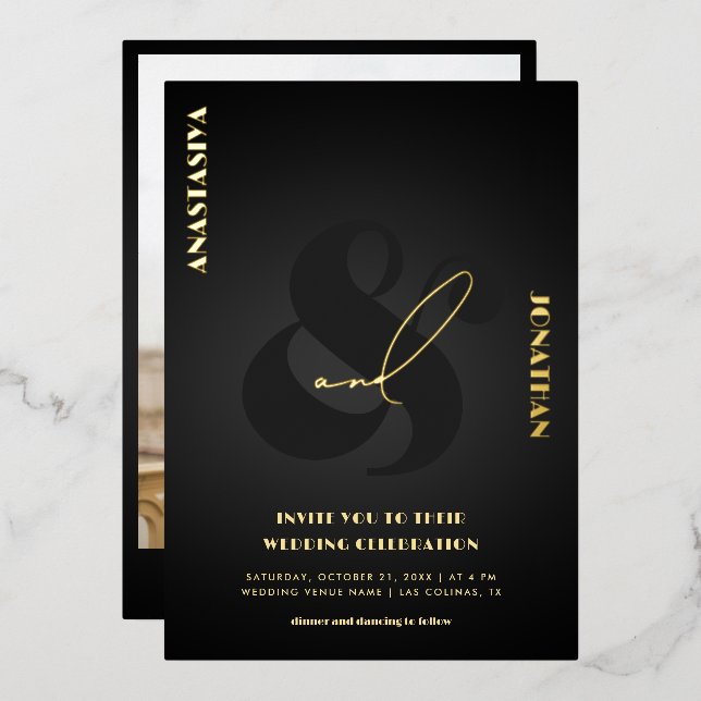 Ampersand Stilvolles Script Black Dark Wedding Rea Folieneinladung (Vorderseite/Rückseite)