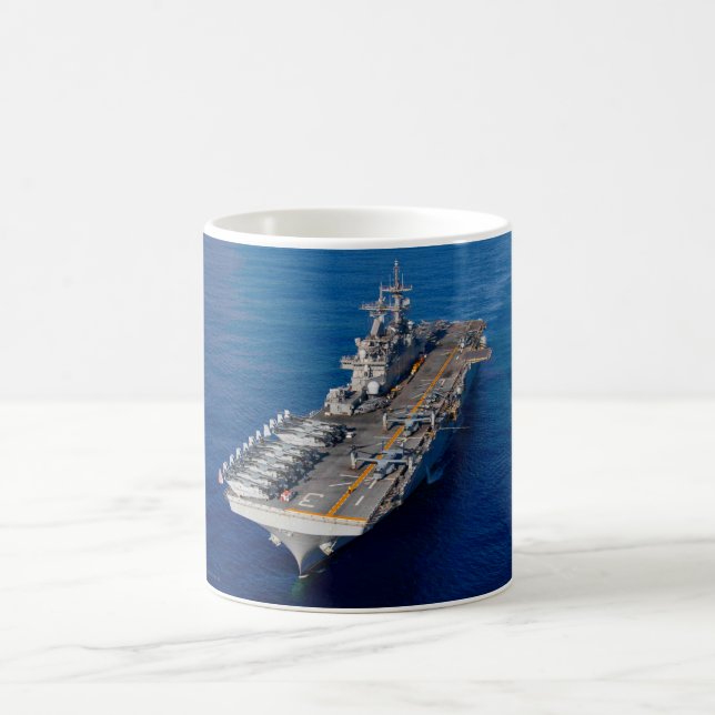 AMPHIBIOUS ASSAULT SHIP - LHD-3-Tasse Kaffeetasse (Mittel)