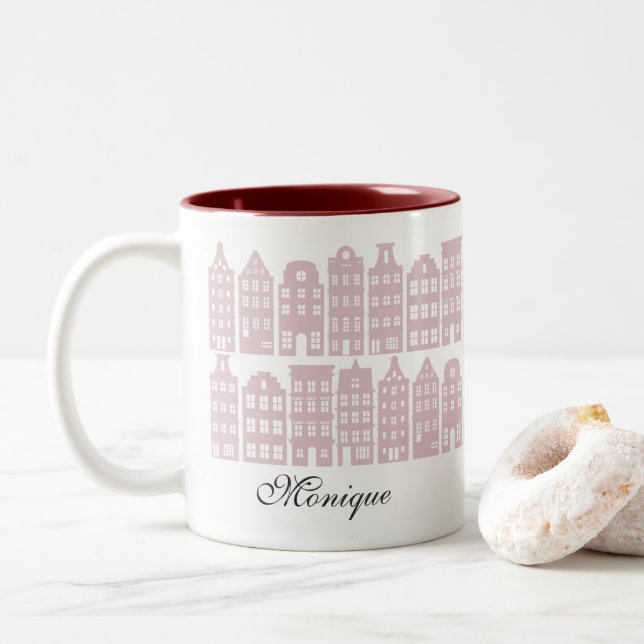 Amsterdam Canal Row Houses Personalisiert Maroon R Zweifarbige Tasse (Mit Donut)