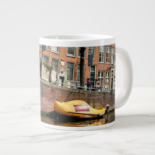 Amsterdam Canal, Wooden Shoe Boat Jumbo-Tasse