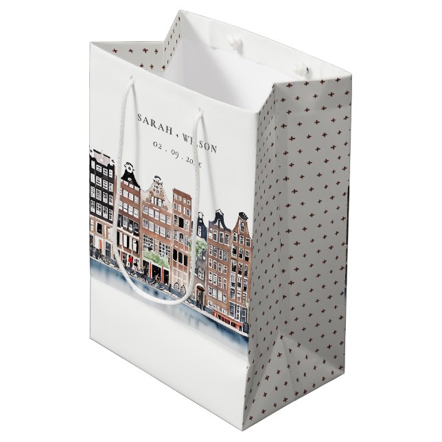 Amsterdam Dutch Canal Watercolor Landscape Wedding Mittlere Geschenktüte (Vorderseite Schrägansicht)