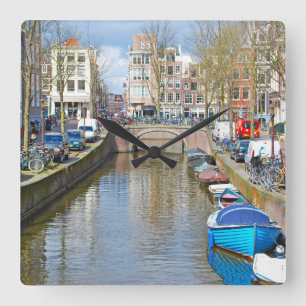 Amsterdam-Kanal mit Booten Quadratische Wanduhr
