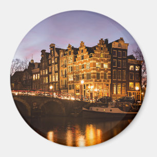 Amsterdam-Kanalhäuser am runden Magneten der Magnet