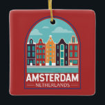 Amsterdam Niederlande Reisen Vintag Keramikornament<br><div class="desc">Amsterdam Retro Vektor Reise Design in einem Emblem Stil. Es ist bekannt für sein künstlerisches Erbe,  das aufwändige Kanalsystem und die engen Häuser mit gegabelten Fassaden,  die Hinterlassenschaften des Goldenen Zeitalters aus dem 17. Jahrhundert.</div>