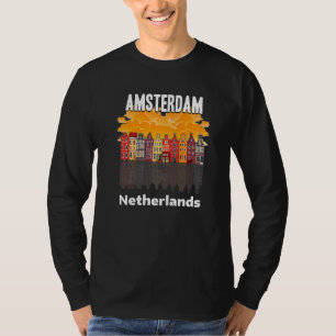 Amsterdam Niederlande Typische Häuser in der Nähe T-Shirt