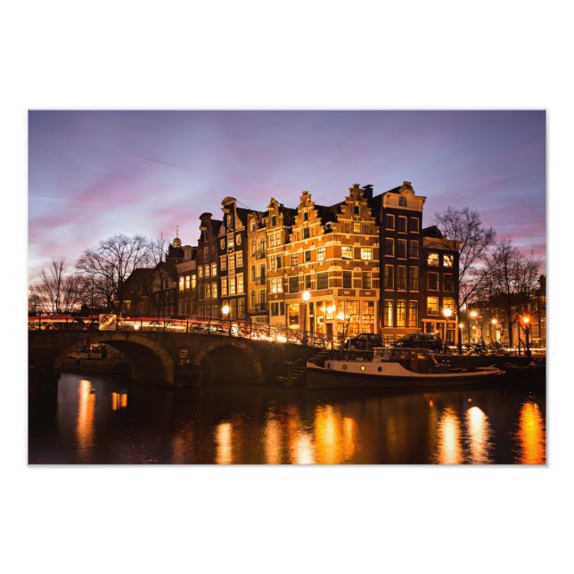 Amsterdamer Kanalhäuser bei dusk drucken Fotodruck (Vorne)