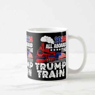 An Bord der Trump-Bahn 2024 die amerikanische Flag Kaffeetasse