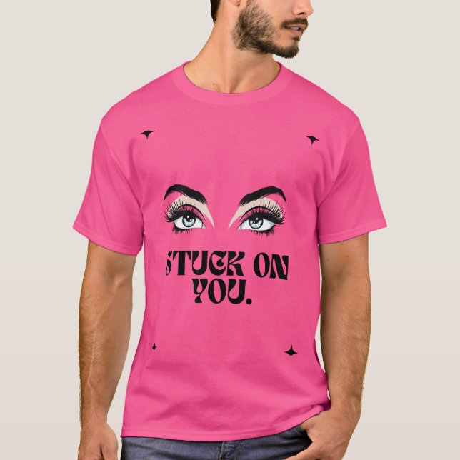 An dir klebendes T-Shirt (Vorderseite)