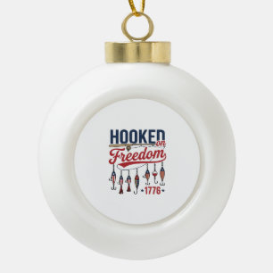 An Freiheit gewöhnte patriotische Fischerei-Shirt Keramik Kugel-Ornament
