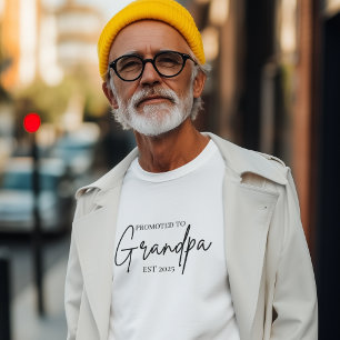 An Großvater EST 2025 befördert   Neues Opa-Gesche T-Shirt