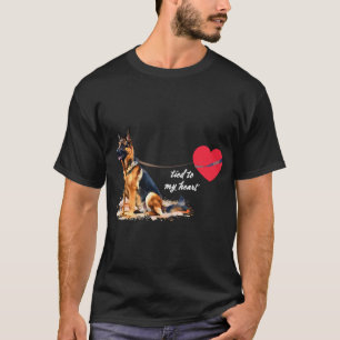 An mein Herz gebundener Deutscher Schäferhund T-Shirt