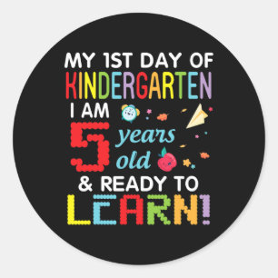 An meinem ersten Kindergarten bin ich 5 Jahre alt  Runder Aufkleber