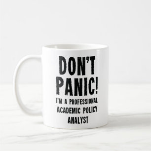 Analyst für akademische Politik Kaffeetasse