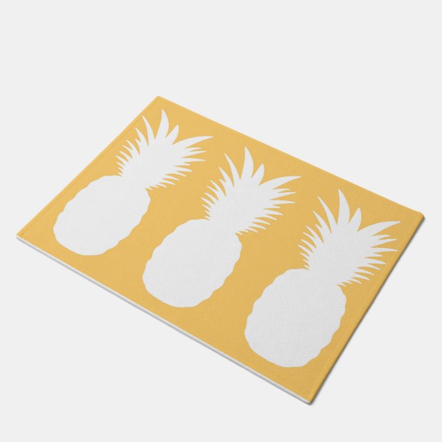 Ananas-Ananas-Ananas Fußmatte (Schrägansicht)