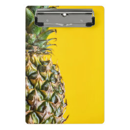 Ananas auf gelbem Hintergrund Mini Klemmbrett