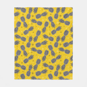Ananas auf Gold Fleecedecke