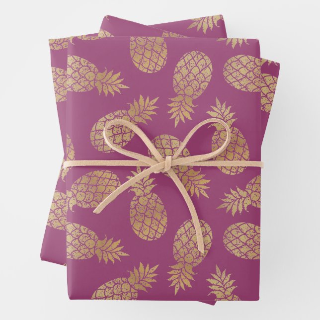 Ananas aus Gold auf Himbeere Geschenkpapier Set (Beispiel)