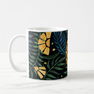 Ananas, Blätter aus Palmen: tropisches Muster. Kaffeetasse