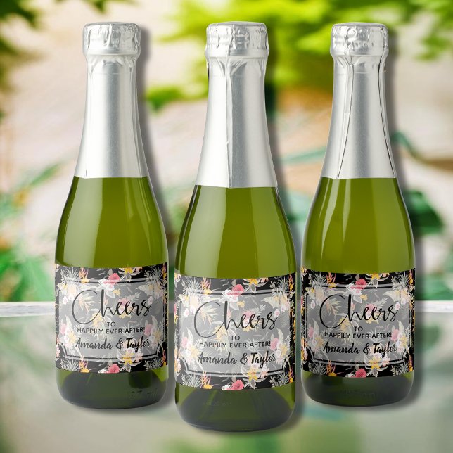 Ananas-Blüte auf Schwarzen Mini (Pineapples and tropical flowers on black mini sparkling wine labels for your wedding or shower)