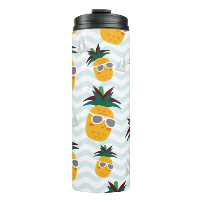 Ananas, Boot: niedliches Ozeanmuster. Thermosbecher (Vorderseite)