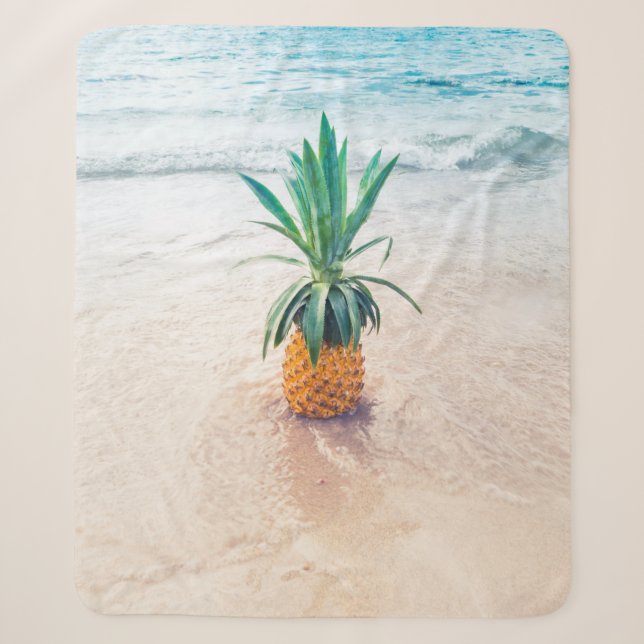 Ananas-Früchte am Strand am Morgen Sherpadecke (Vorderseite)