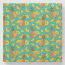 Ananas in türkisfarbener Farbe