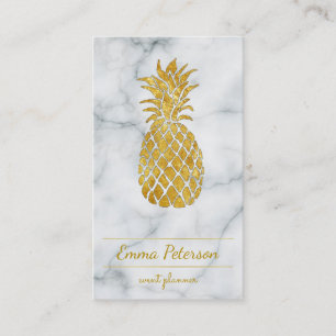 Ananas mit goldener Farbe auf weißem Marmor Visitenkarte