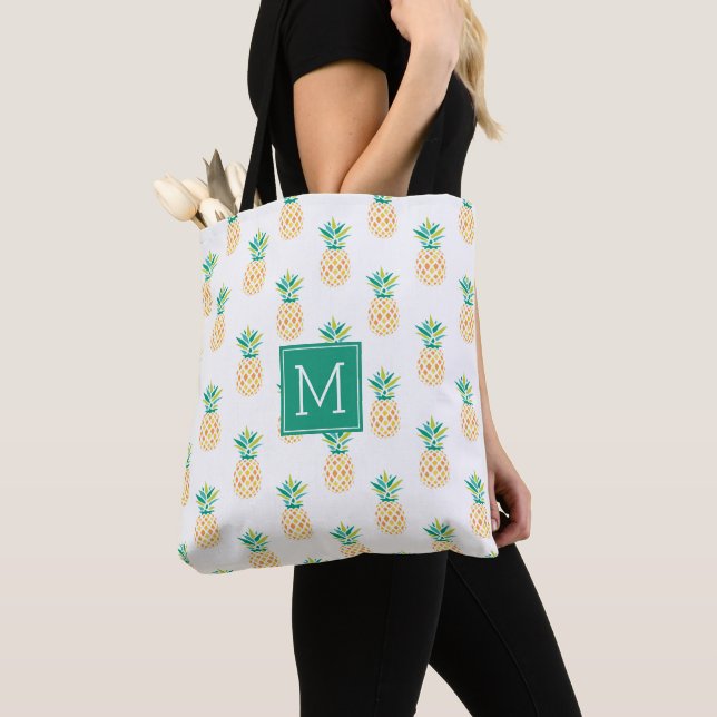 Ananas Mit Monogramm (Von Nahem)